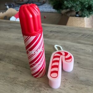 Red and White Candy Cane Bath Set